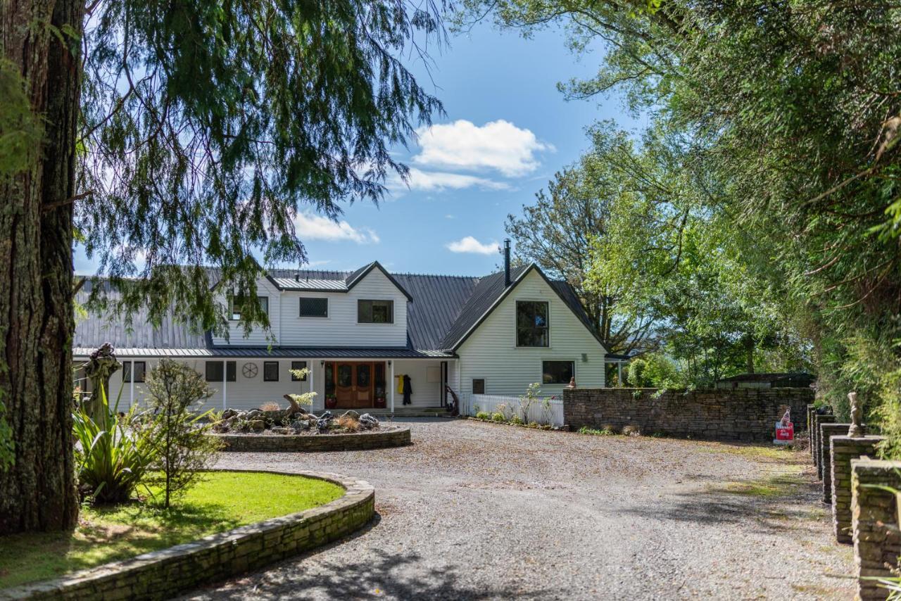 Westholm Lodge Harihari Bagian luar foto