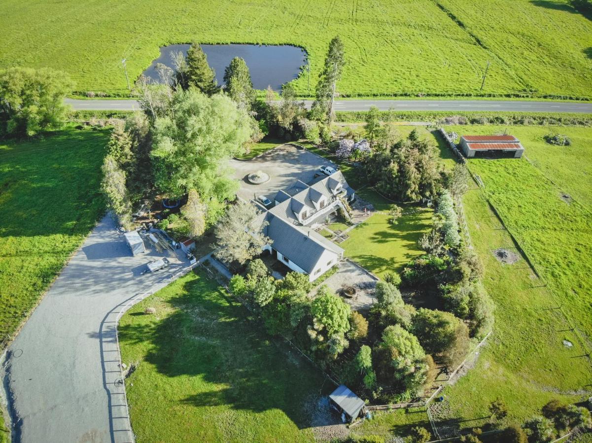 Westholm Lodge Harihari Bagian luar foto